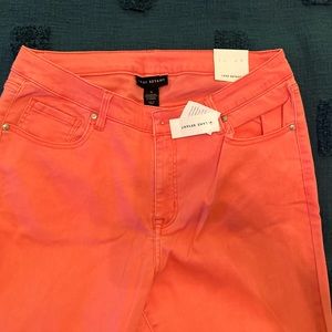 Curvy fit mid-rise skinny jean size 18 in coral/peach color